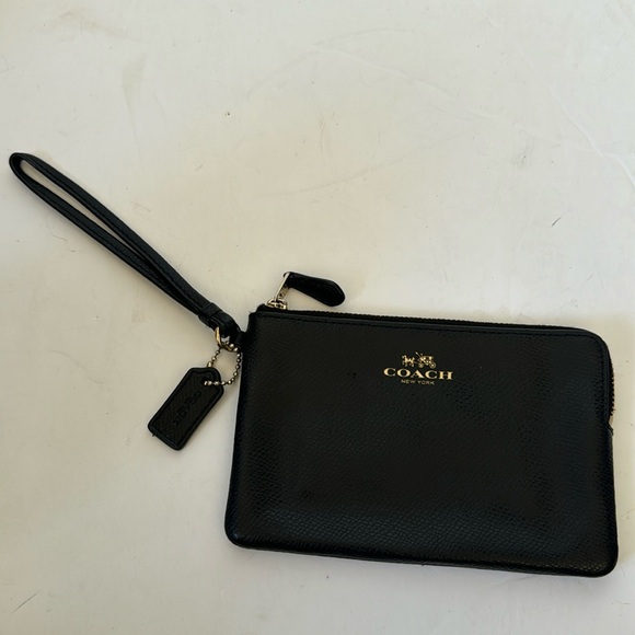 Coach wristlet - Picture 1 of 8